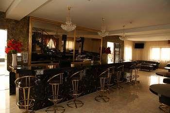 Hotel Kotva ブラチスラヴァ エクステリア 写真
