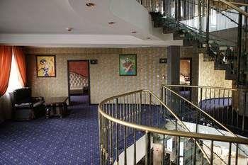 Hotel Kotva ブラチスラヴァ エクステリア 写真