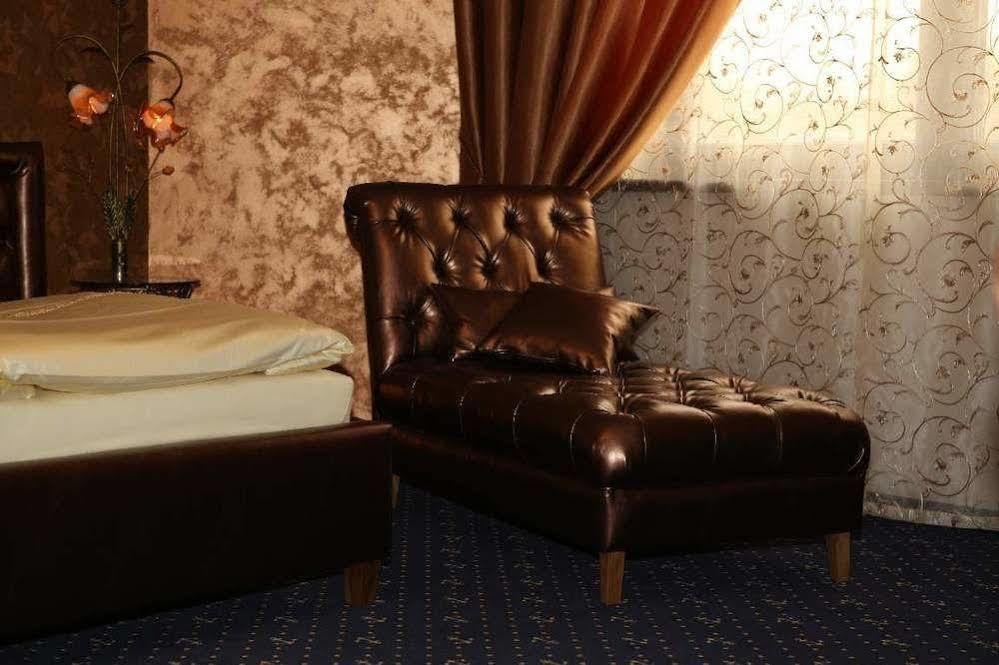 Hotel Kotva ブラチスラヴァ エクステリア 写真